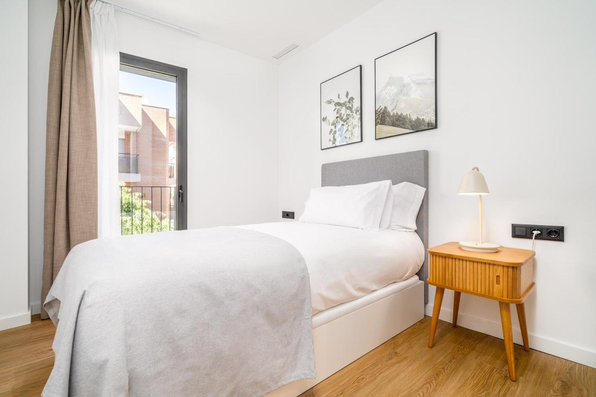 Limehome Barcelona Placa Pirineus Оспиталет-де-Льобрегат Экстерьер фото