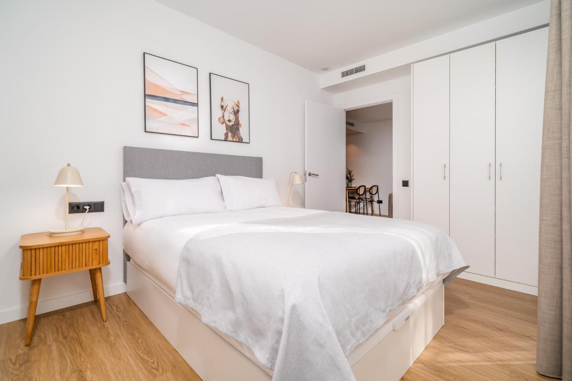 Limehome Barcelona Placa Pirineus Оспиталет-де-Льобрегат Экстерьер фото